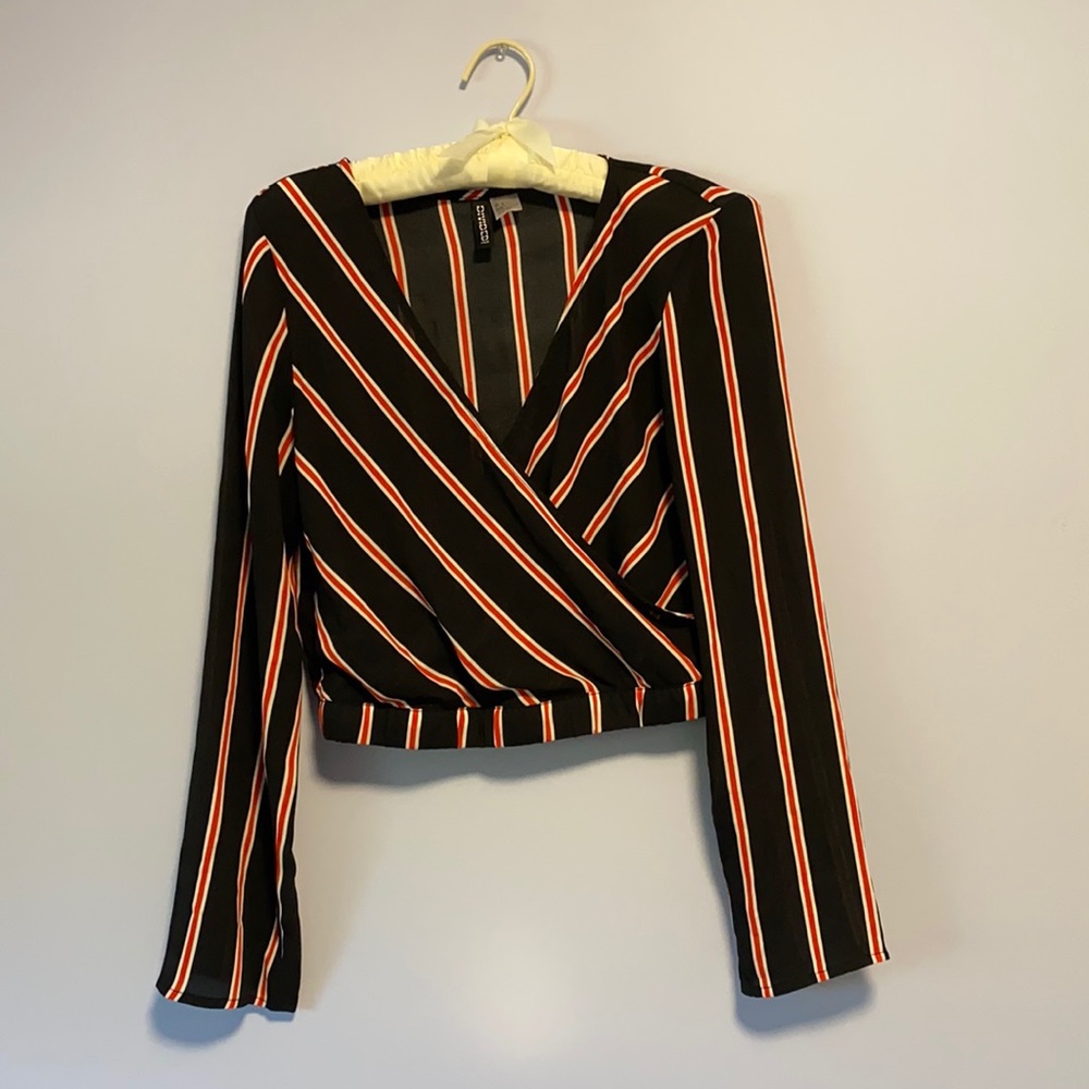 H&M crop long sleeve blouse